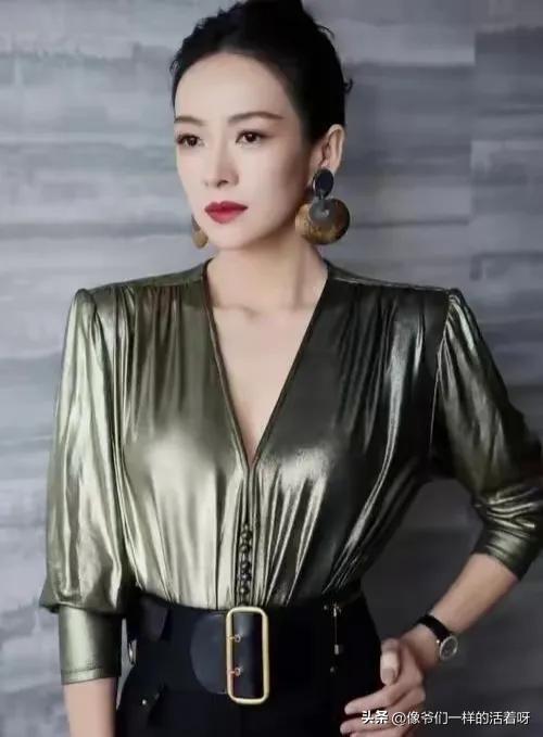 刘大锤最新爆料王奕是谁,王奕身份之谜，真相即将揭晓！